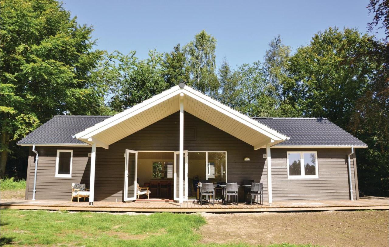 Amazing Home In Tikob With Kitchen Eksteriør bilde